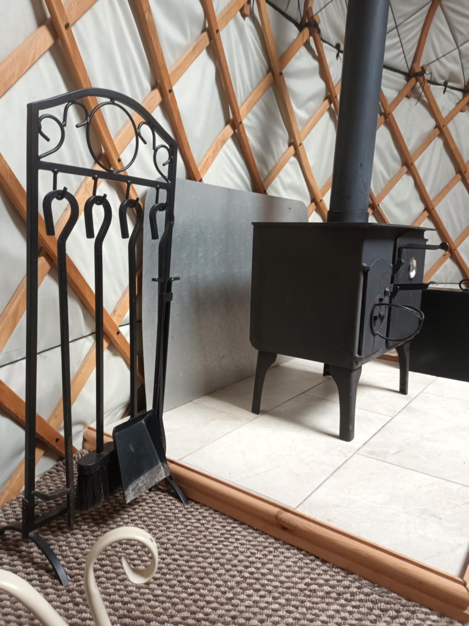 Gingerbread Cottage Yurts 이스트데어햄 외부 사진