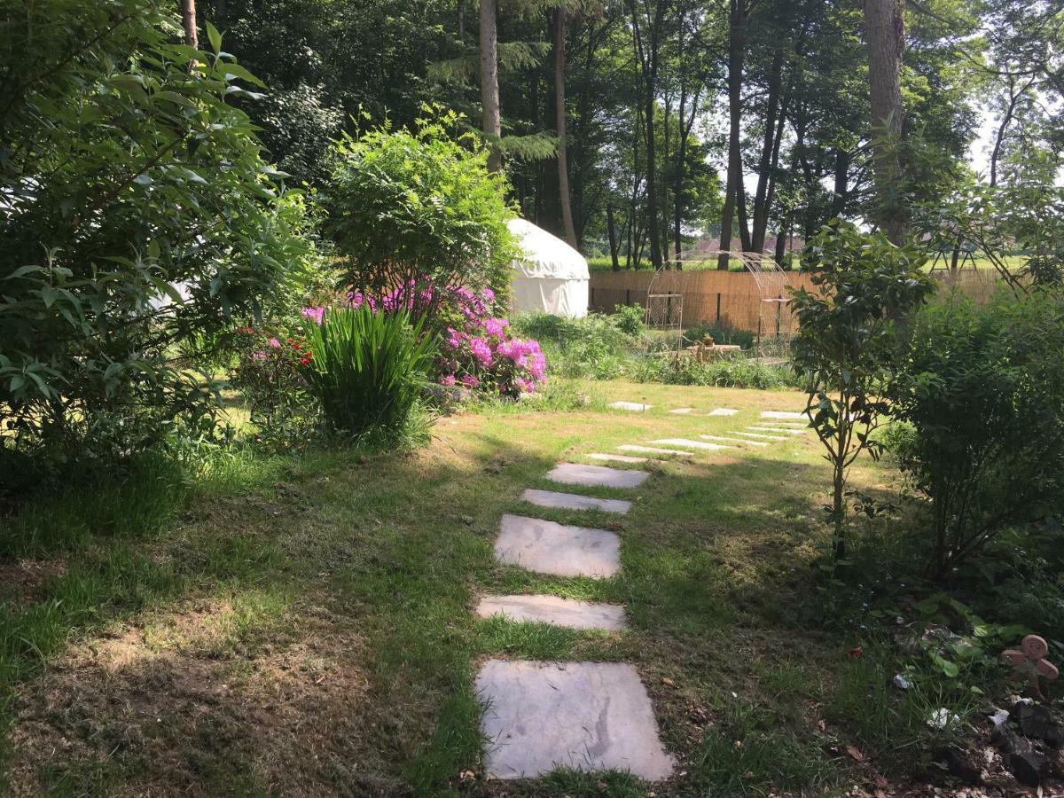 Gingerbread Cottage Yurts 이스트데어햄 외부 사진